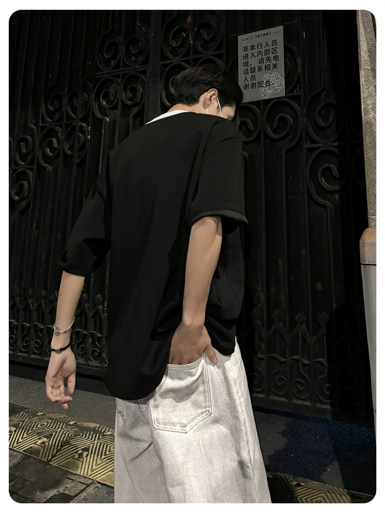 トレンド感あるコントラストカラーメンズTシャツ