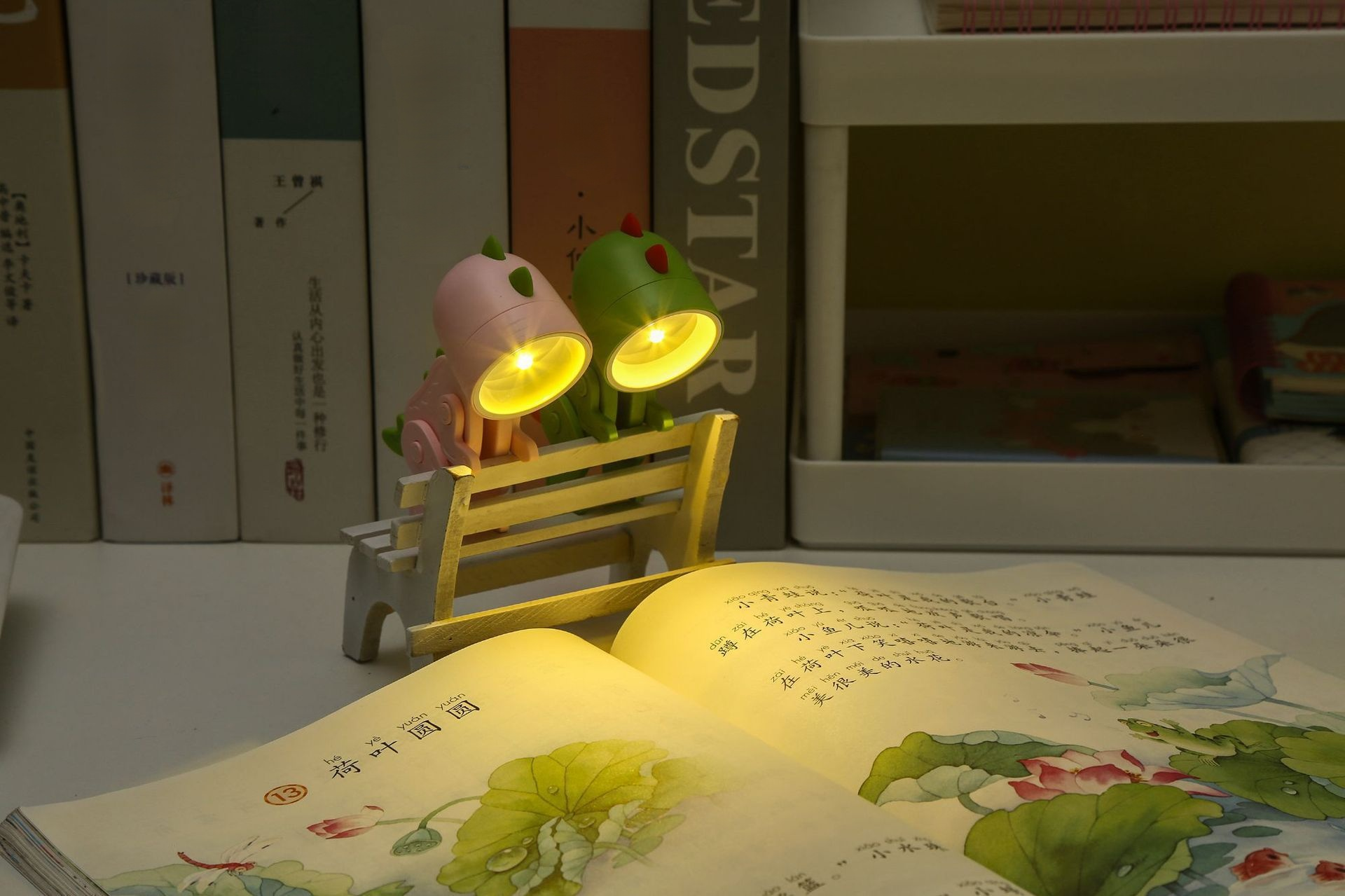 インテリアとしても楽しめる漫画恐竜ナイトライト