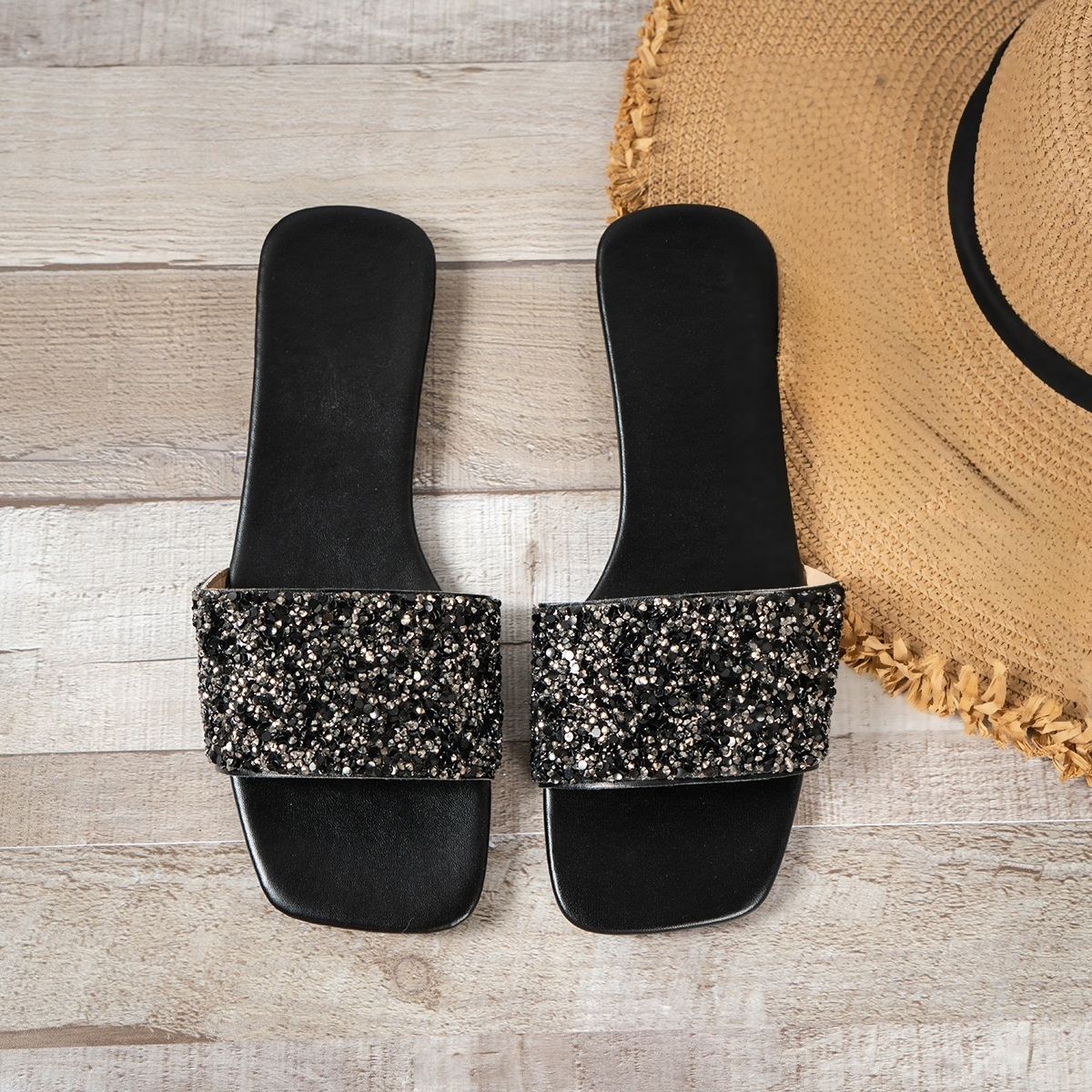 السيدات النعال مع مسطحة القاع