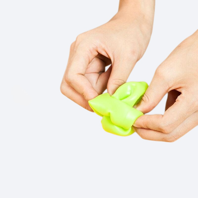 Household manual garlic peeler