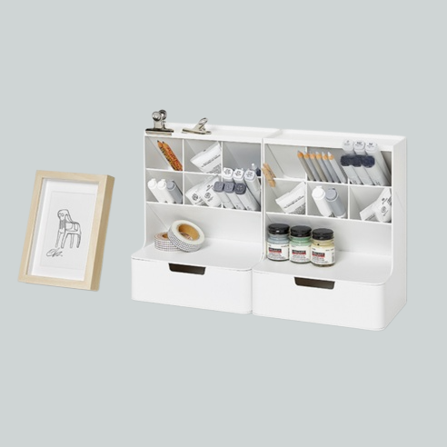 Slanted cosmetic storage box