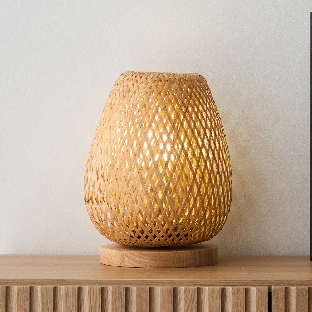 Simple rattan table lamp