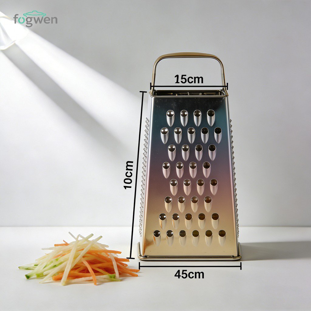 廚房使用多功能刨絲器切片
