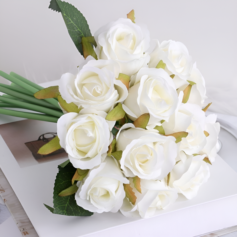 結婚式のパーティーの装飾用のバラ