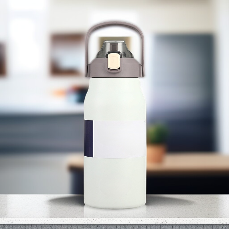 携帯型スポーツボトル