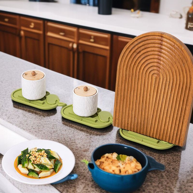 キッチンリトルホエール鍋蓋ラック配置パッド