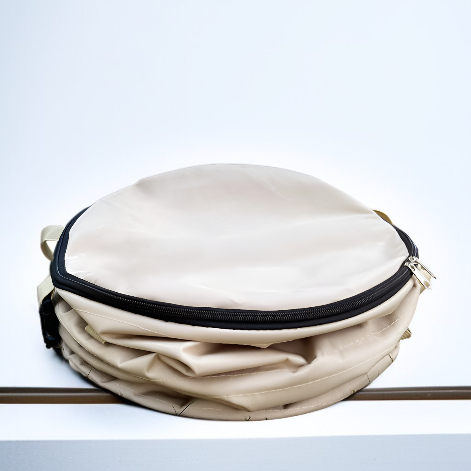 輕巧可攜帶的收納包