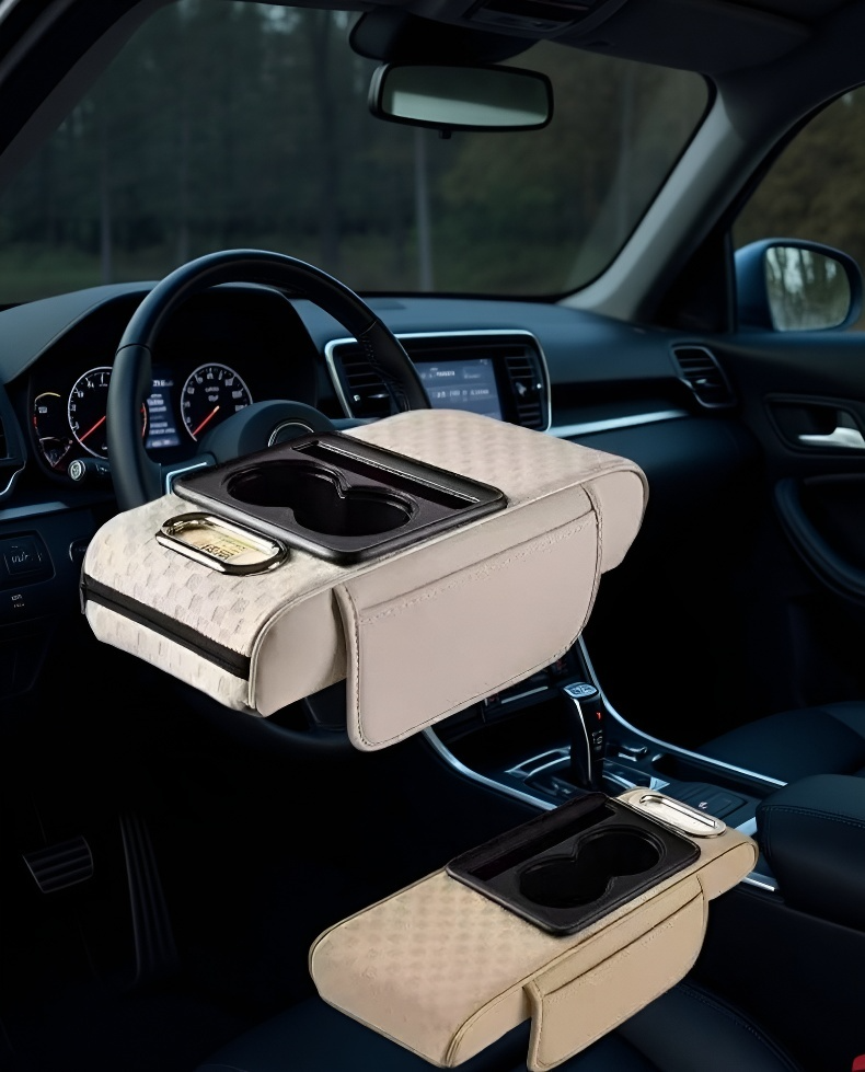 4v1 auto organizér umístěný mezi sedadly