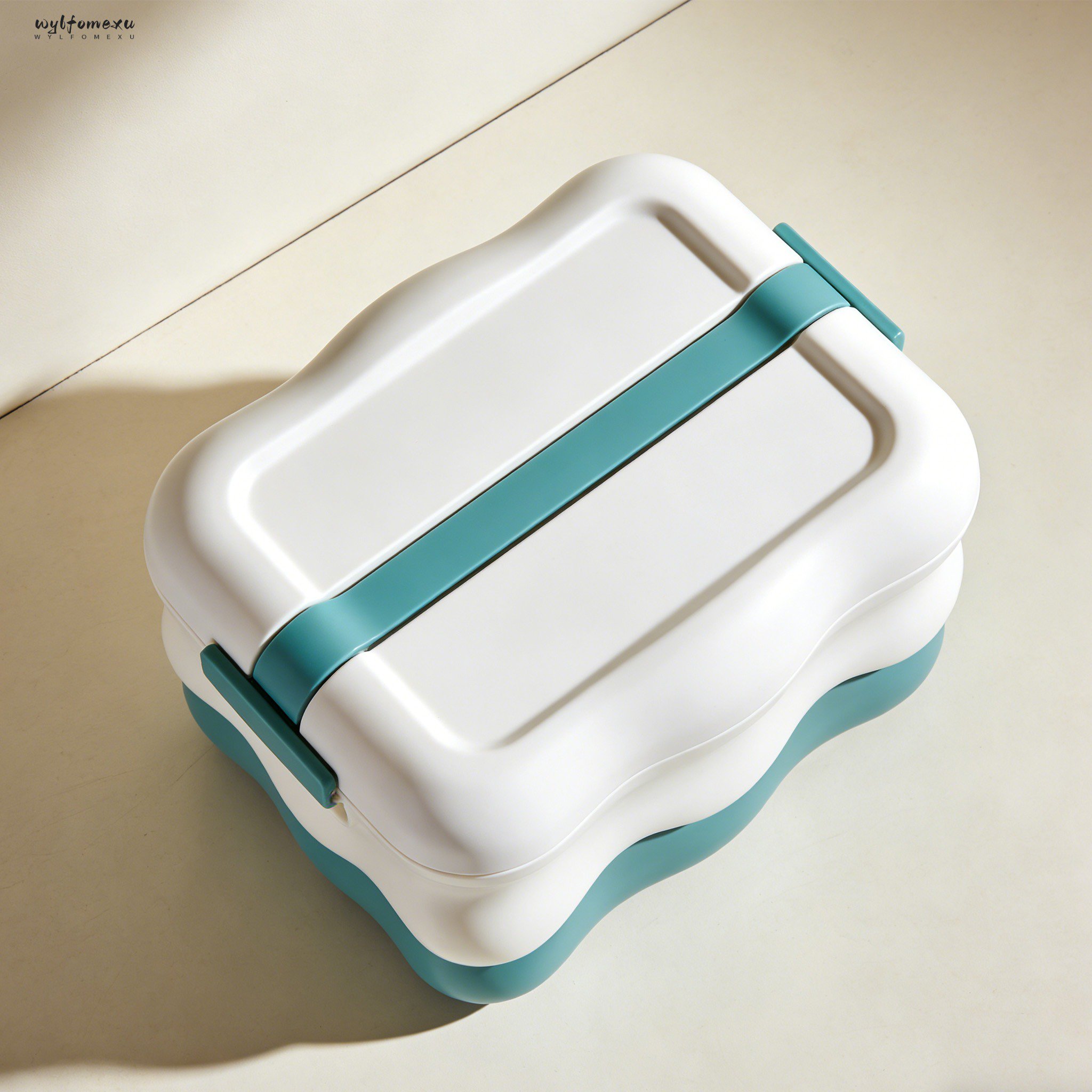 Pudełko na ubrania w nowoczesnym stylu