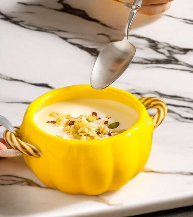 ユニークなカボチャ形状の蓋付き食器