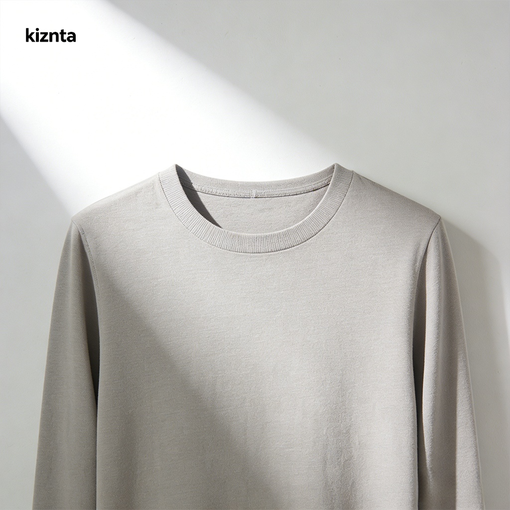 Jednoduchý jednobarevný top na modelce