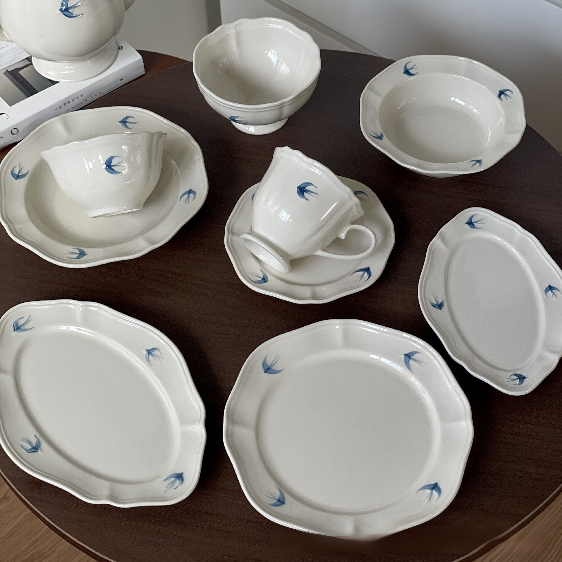 Plateau décoratif japonais fait main avec hirondelle en relief