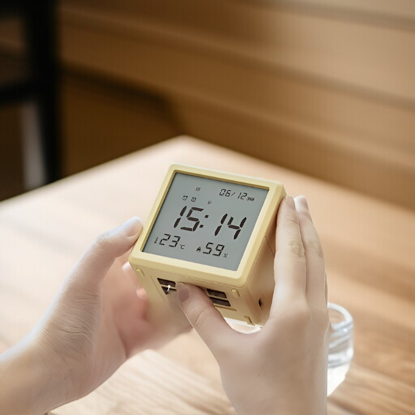 シーソー目覚まし時計ナイトライト、無段階調光、温度と湿度表示、ワンタッチスイッチ付きデュアル目覚まし時計、デスクトップLED大画面デジタルディスプレイ時計、多機能ナイトライト、ベッドサイドランプ、Ty