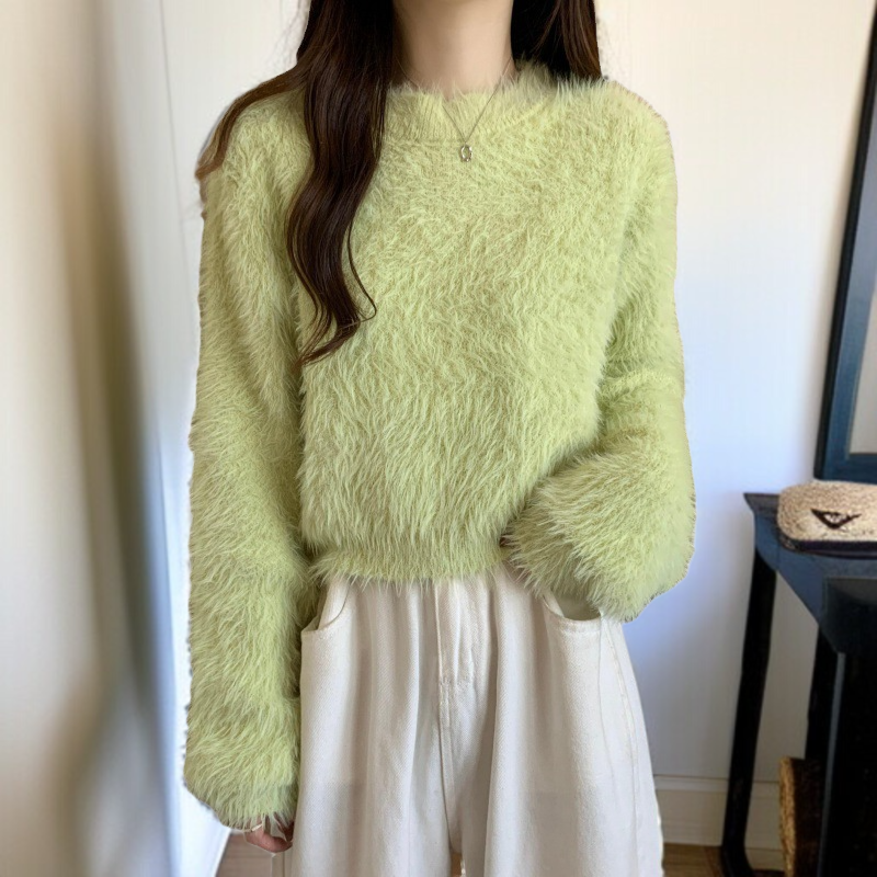 女性の緩い薄いニットトップショート模造ミンクのセーター