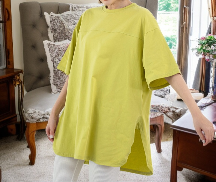 Blusa femenina holgada en color sólido