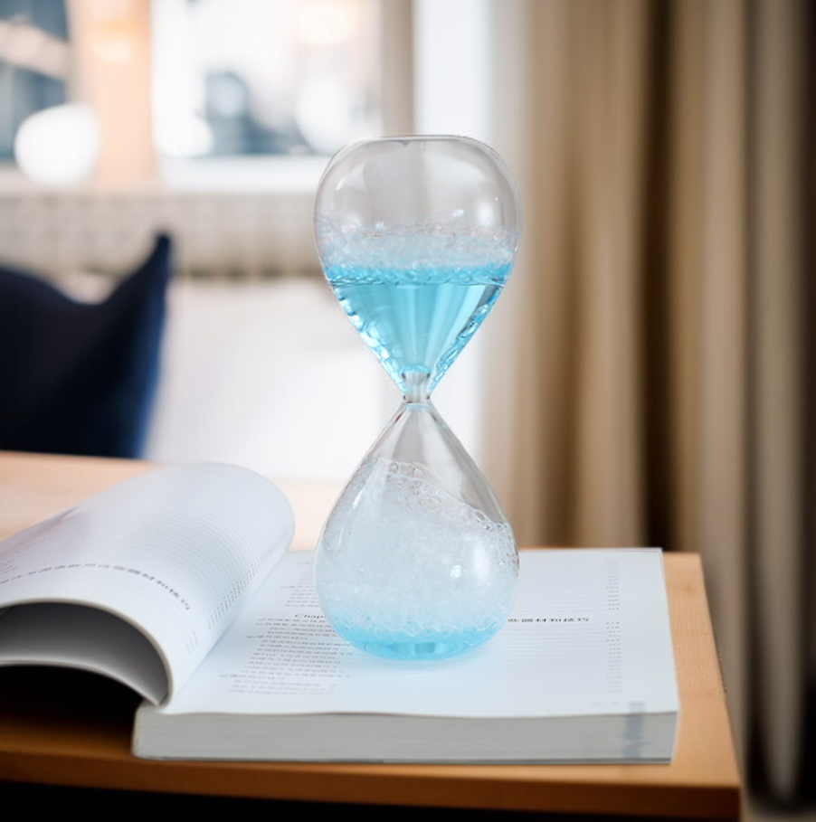 手に馴染む砂時計型パフでやさしい洗顔