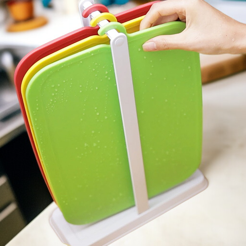 طقم لوح تقطيع وسكاكين للفواكه