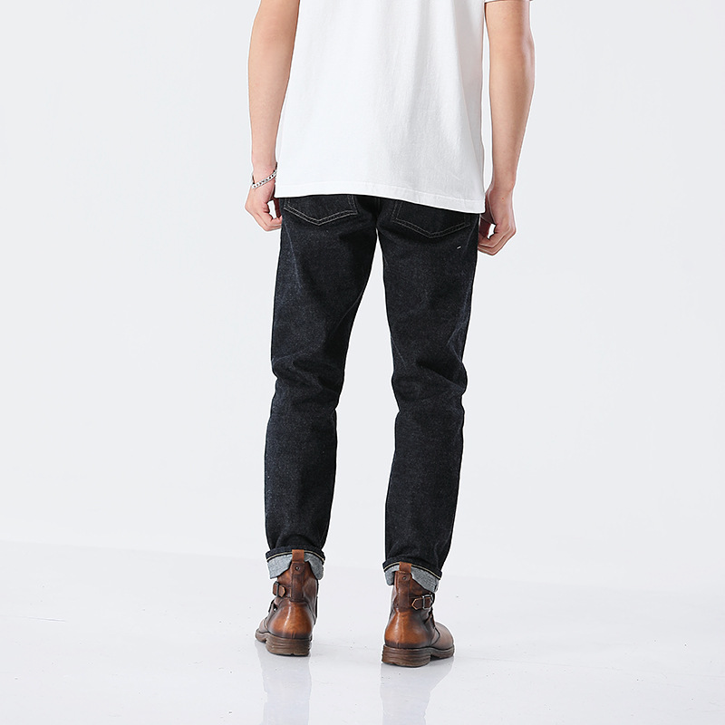 重磅デニムパンツの裾部分拡大画像