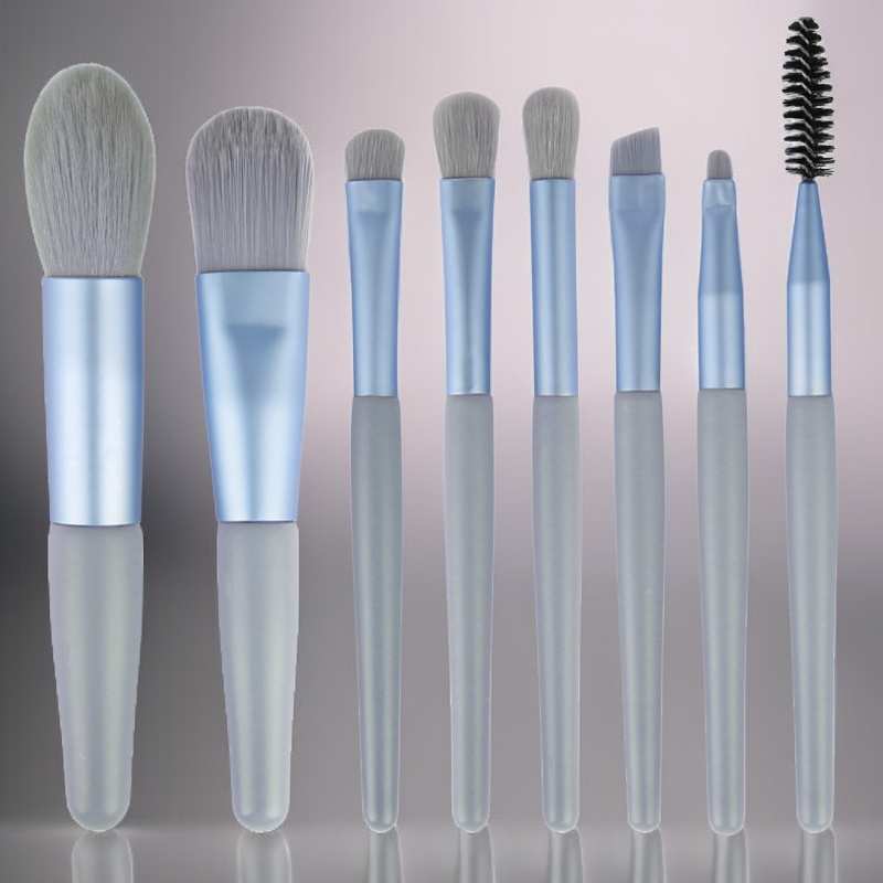 여행용으로 적합한 미니 브러시 구성