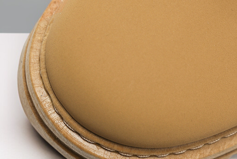 남성 마틴 부츠 착용 모습