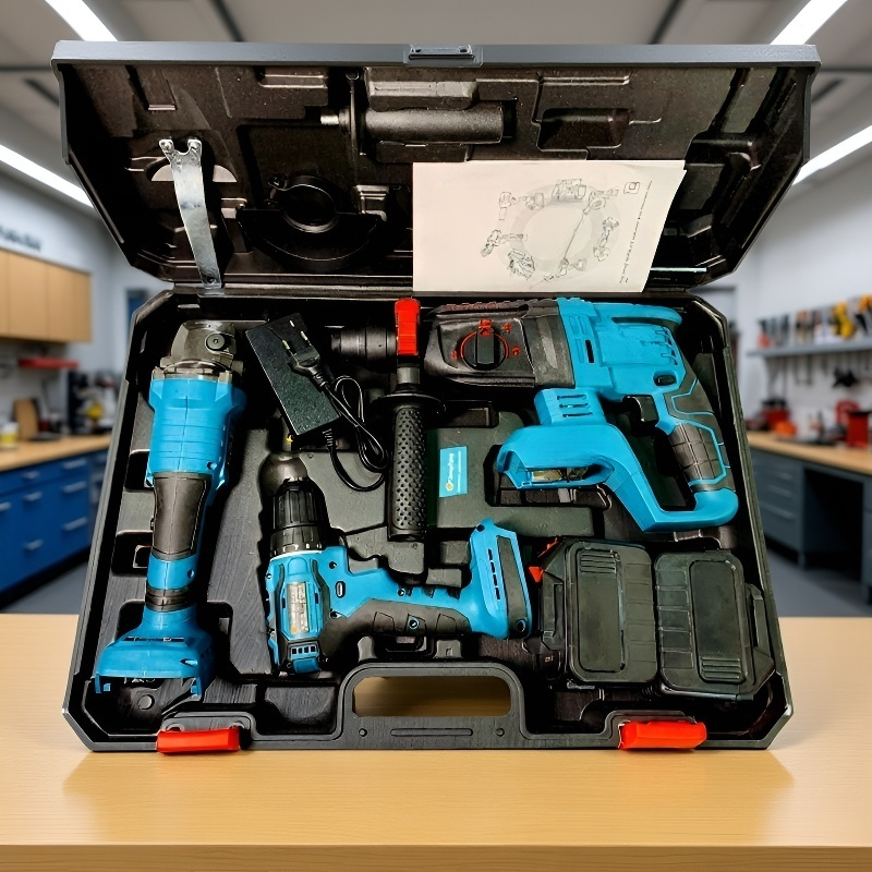 コンパクトな収納ケース付き工具セット