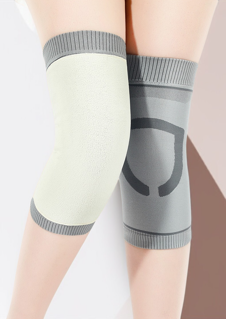 보온 스킨케어 방한 무릎 보호대 착용 이미지