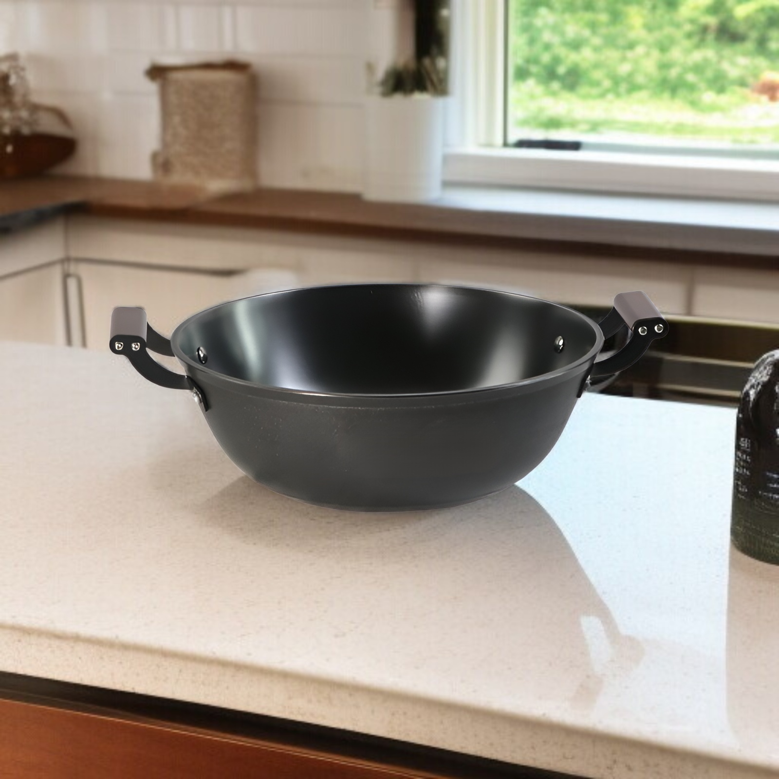 鉄鍋、昔ながらの鉄鍋、家庭用ノンスティック鍋、錆びにくい、鋳鉄鍋、素焼き鍋、シチュー鍋、シチューポット