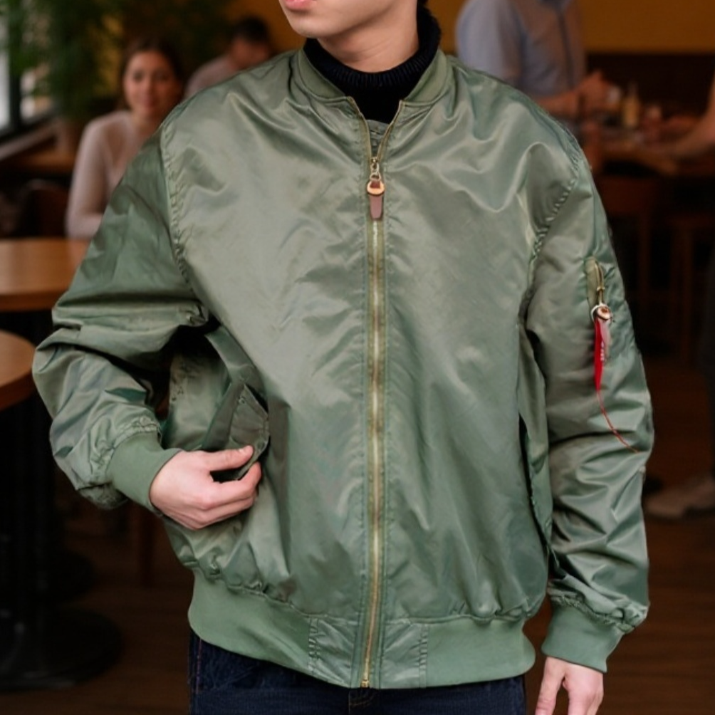 Leichte Fliegerjacke für Frühling und Herbst