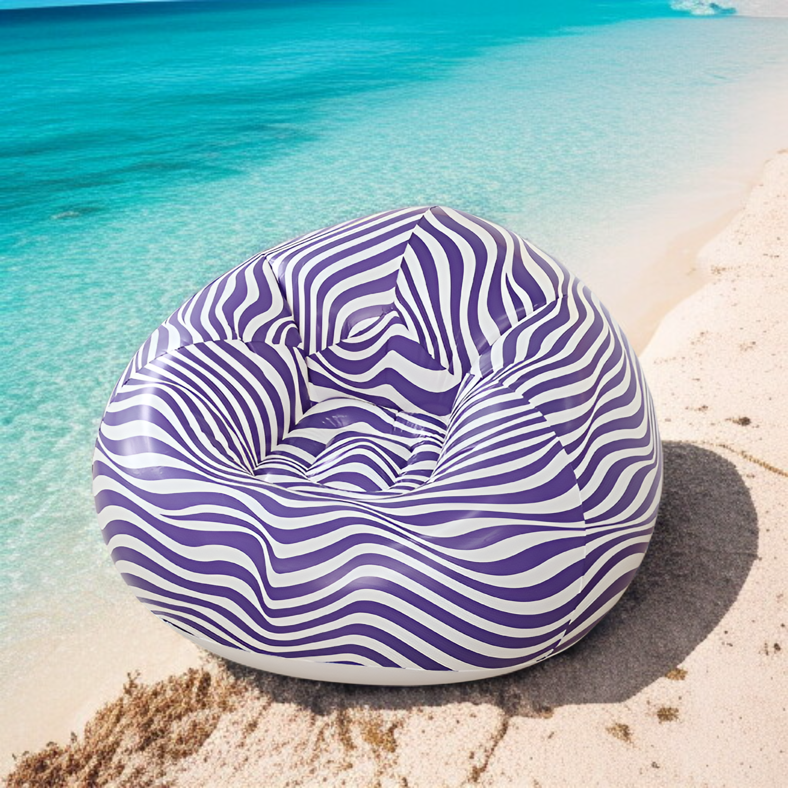 캠핑장에서 활용하는 공기주입식 스트라이프 소파