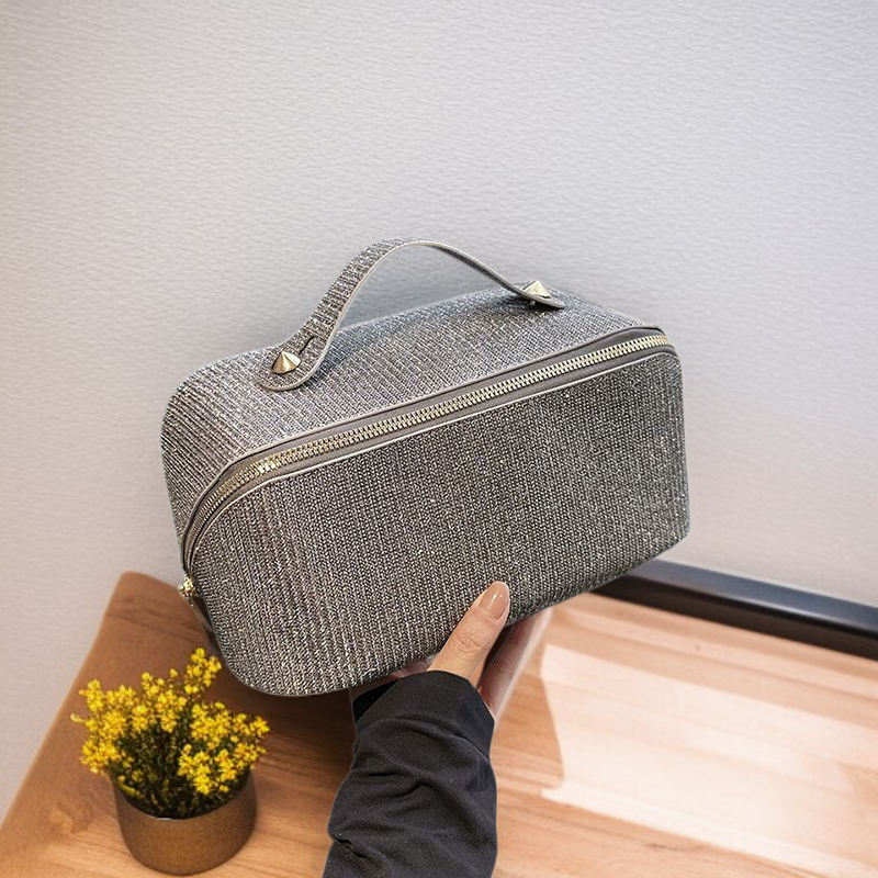 携帯用トイレタリーバッグ