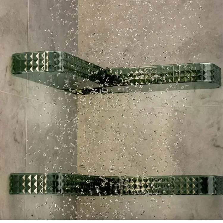 軽ラグジュアリーコーナー壁掛け収納ラック