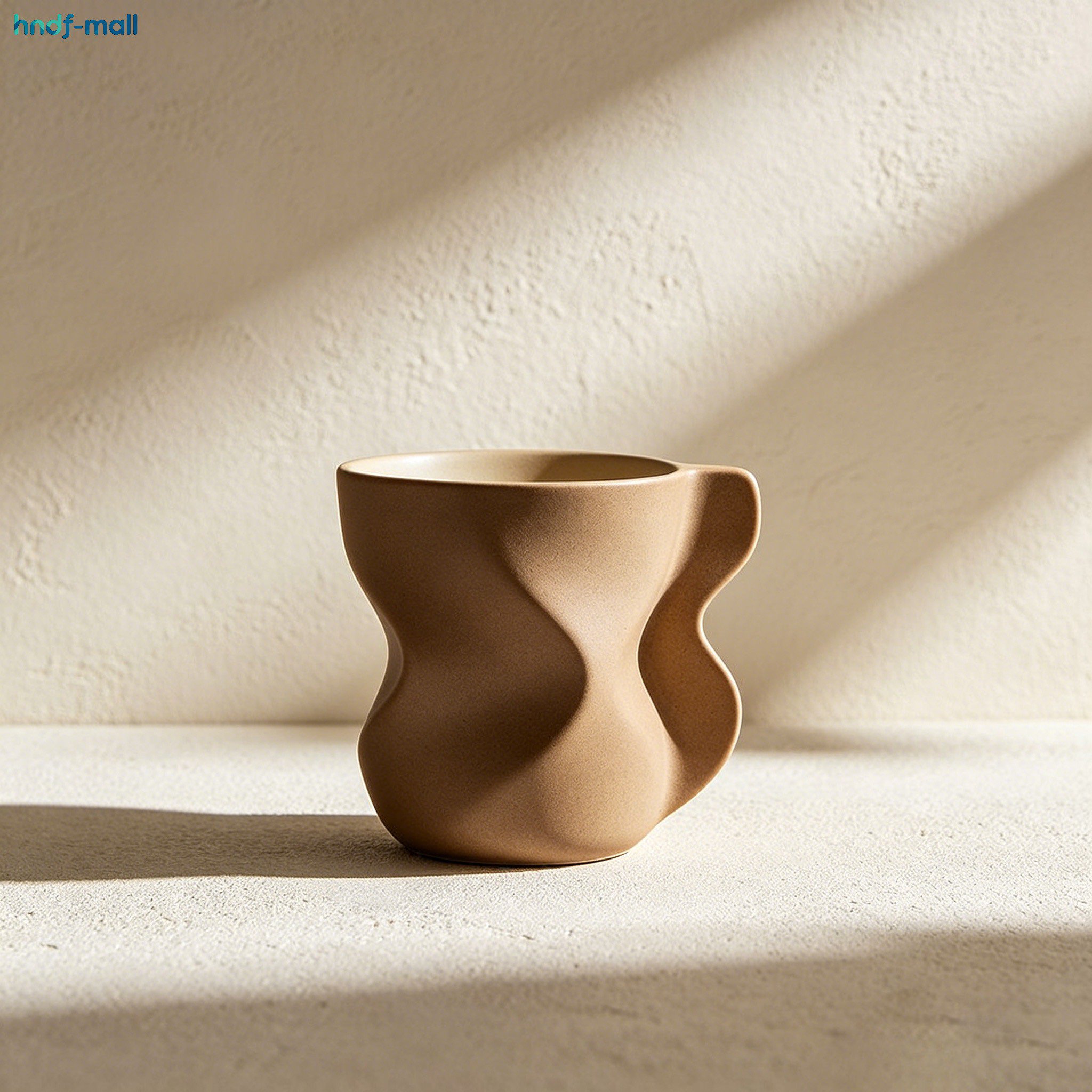 Household ceramic tableware