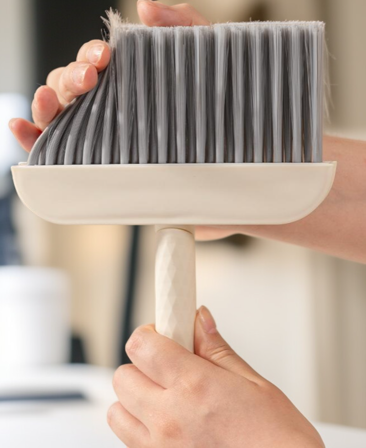 Compact gap brush ideal for windowsill and keyboard cleaning