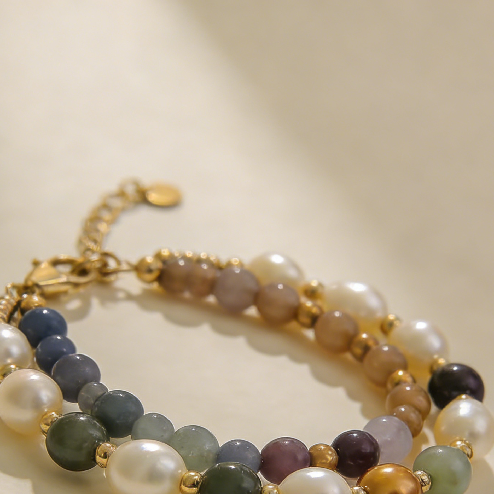 สร้อยข้อมือผู้หญิงสไตล์เกาหลี