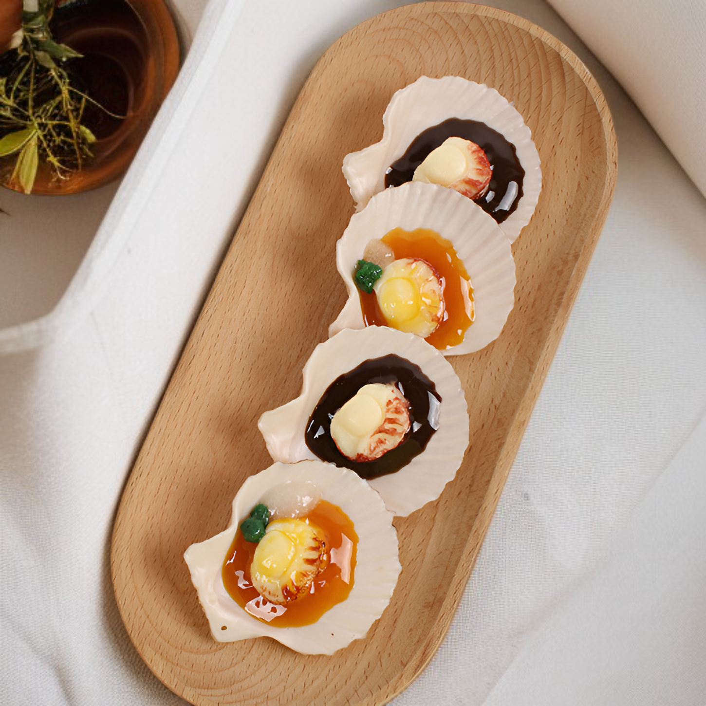 Simulated Seafood Ingredients: Grilled Oyster with Garlic Scallop Keychain