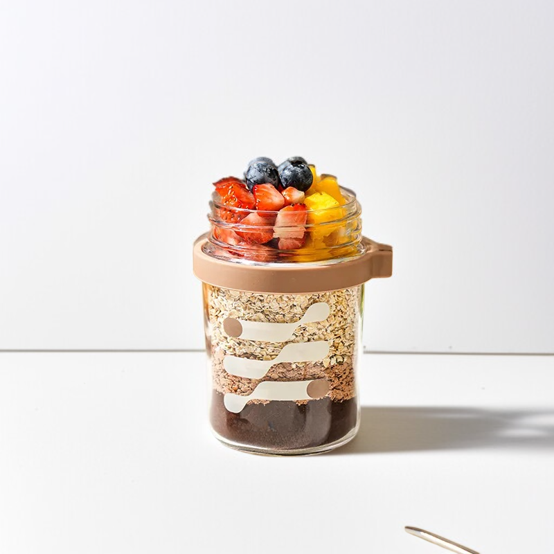 Recipiente innovador para yogur y cereal