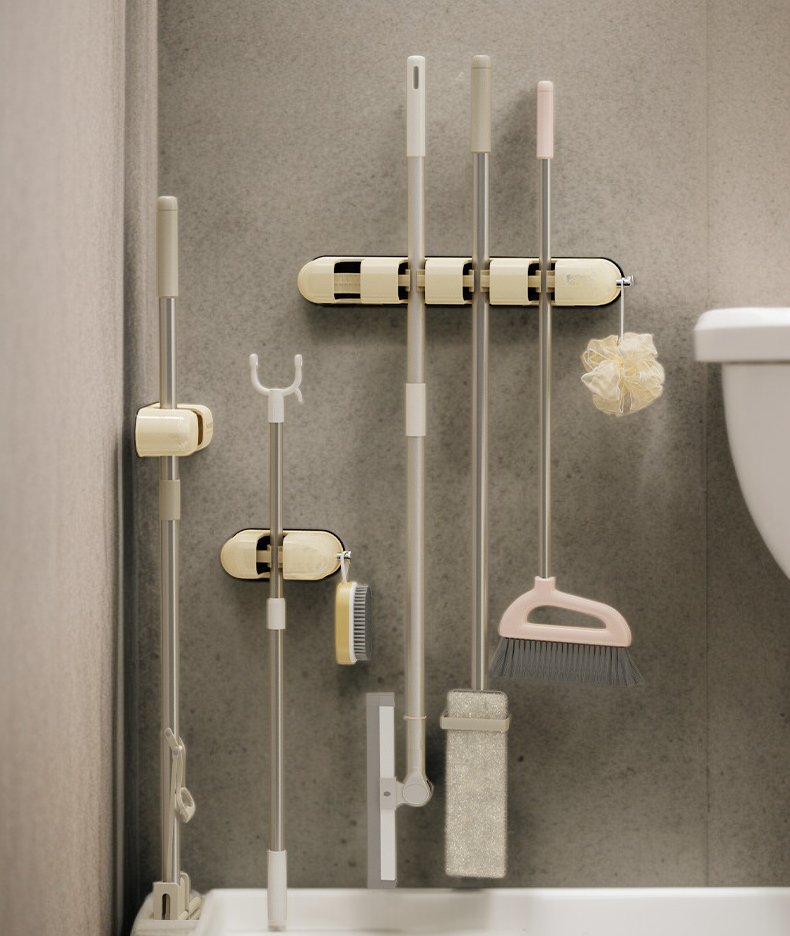 튼튼한 재질의 다기능 걸레걸이 근접 사진