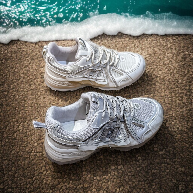 厚底メッシュ通気性フォレストガンプシューズ、女性用2025年秋新作、丸いつま先と万能カジュアルスポーツシューズの小さなスポーツシューズ