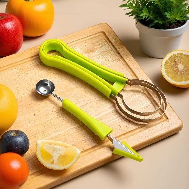 メロンをくり抜くフルーツスクープ