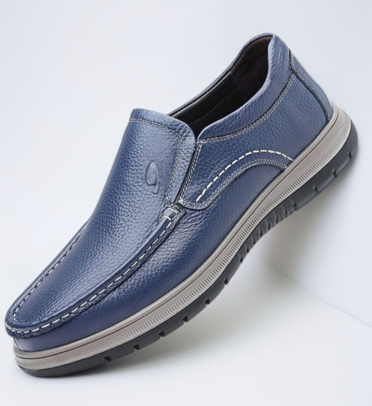 통풍 기능이 적용된 남성 슬립온 로퍼