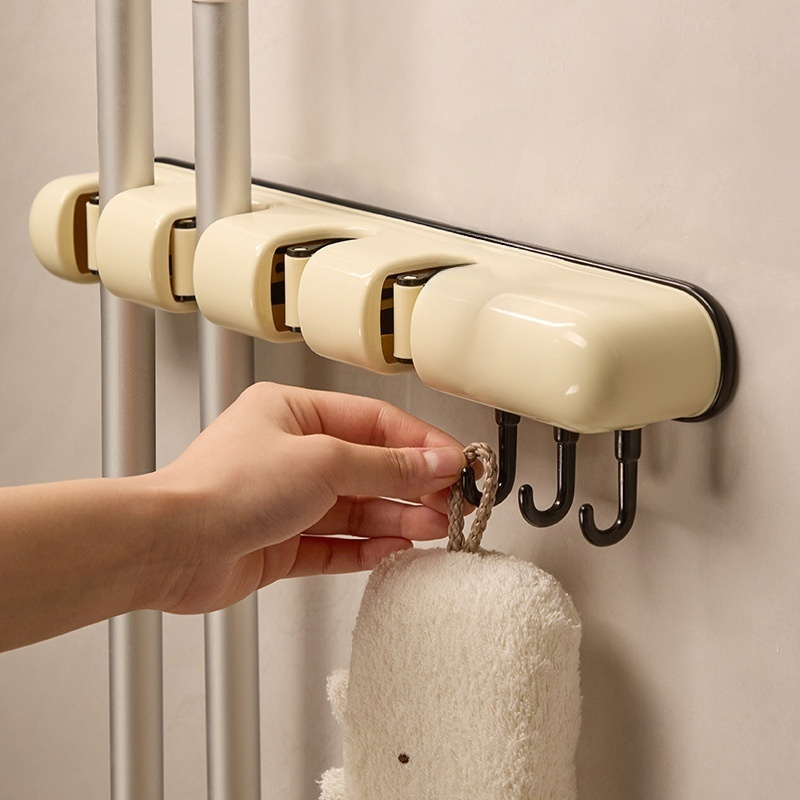 壁掛けモップホルダー