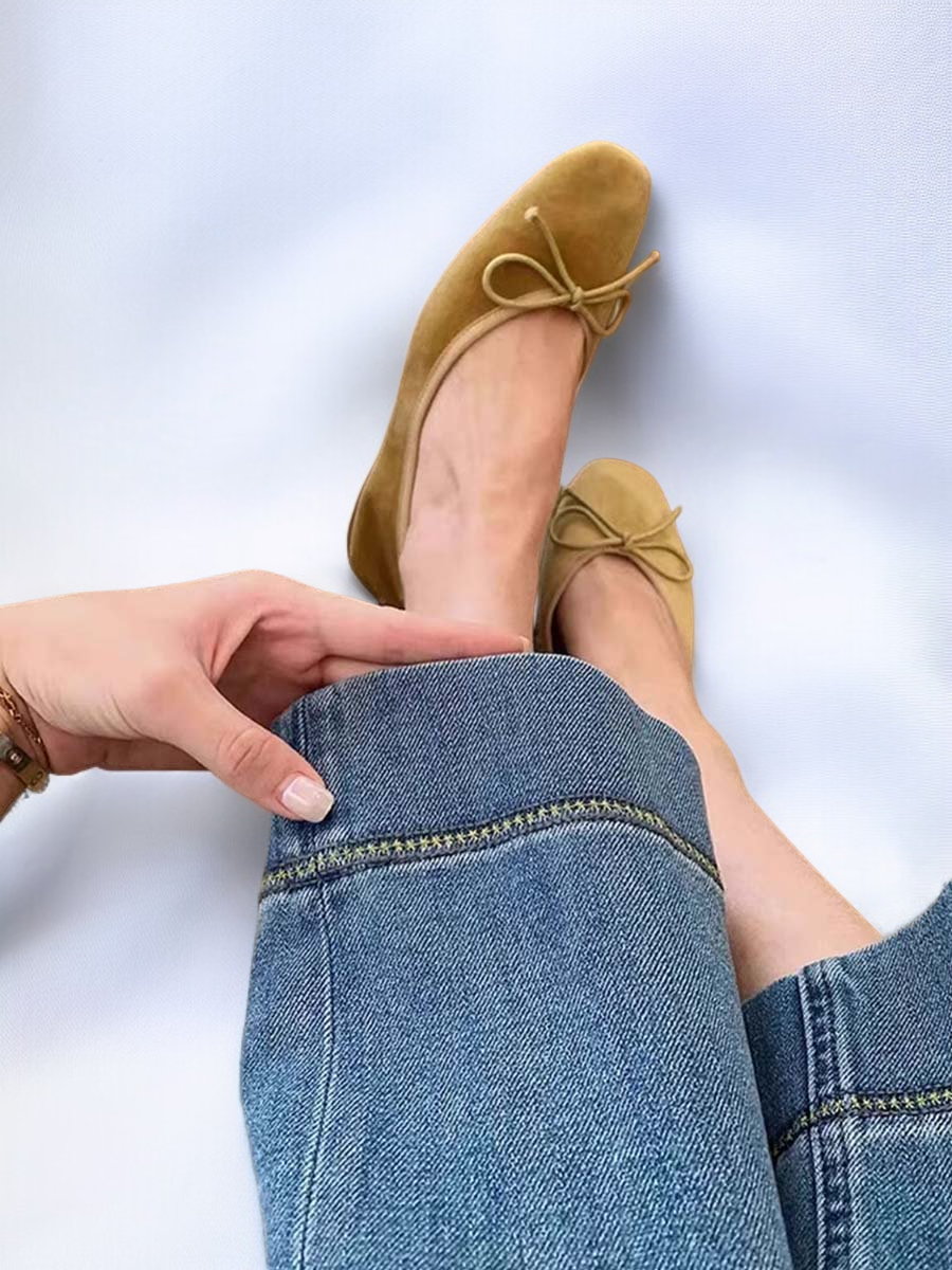 着痩せ効果抜群のワイドレッグパンツ