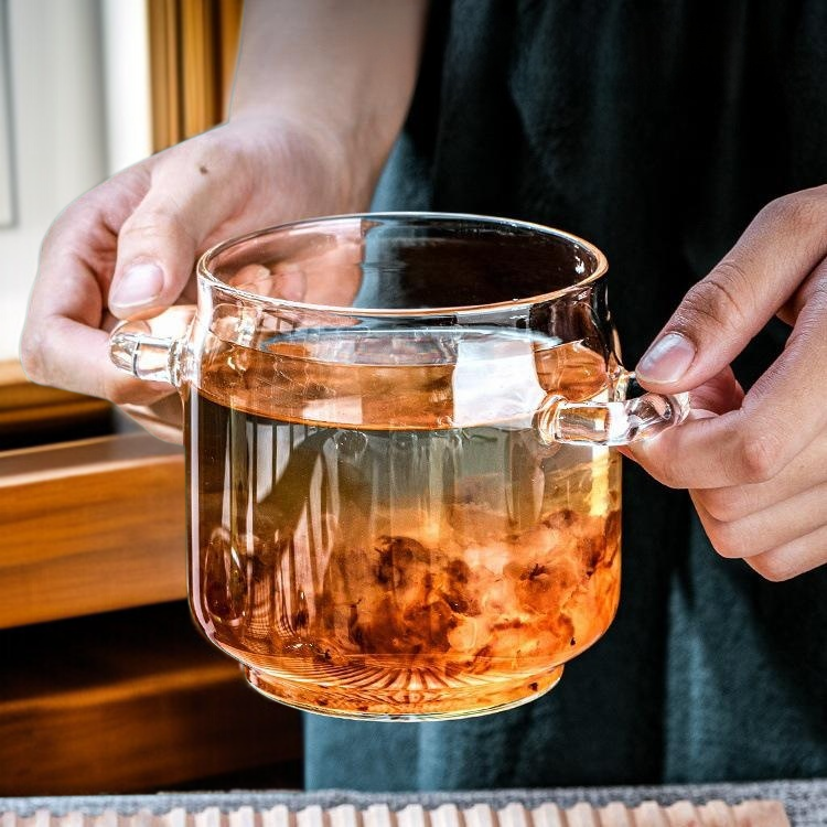 casserole élégante avec poignées ergonomiques