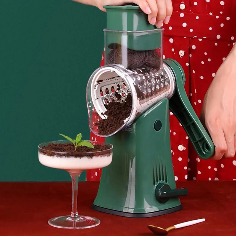 Hand-cranked vegetable cutter