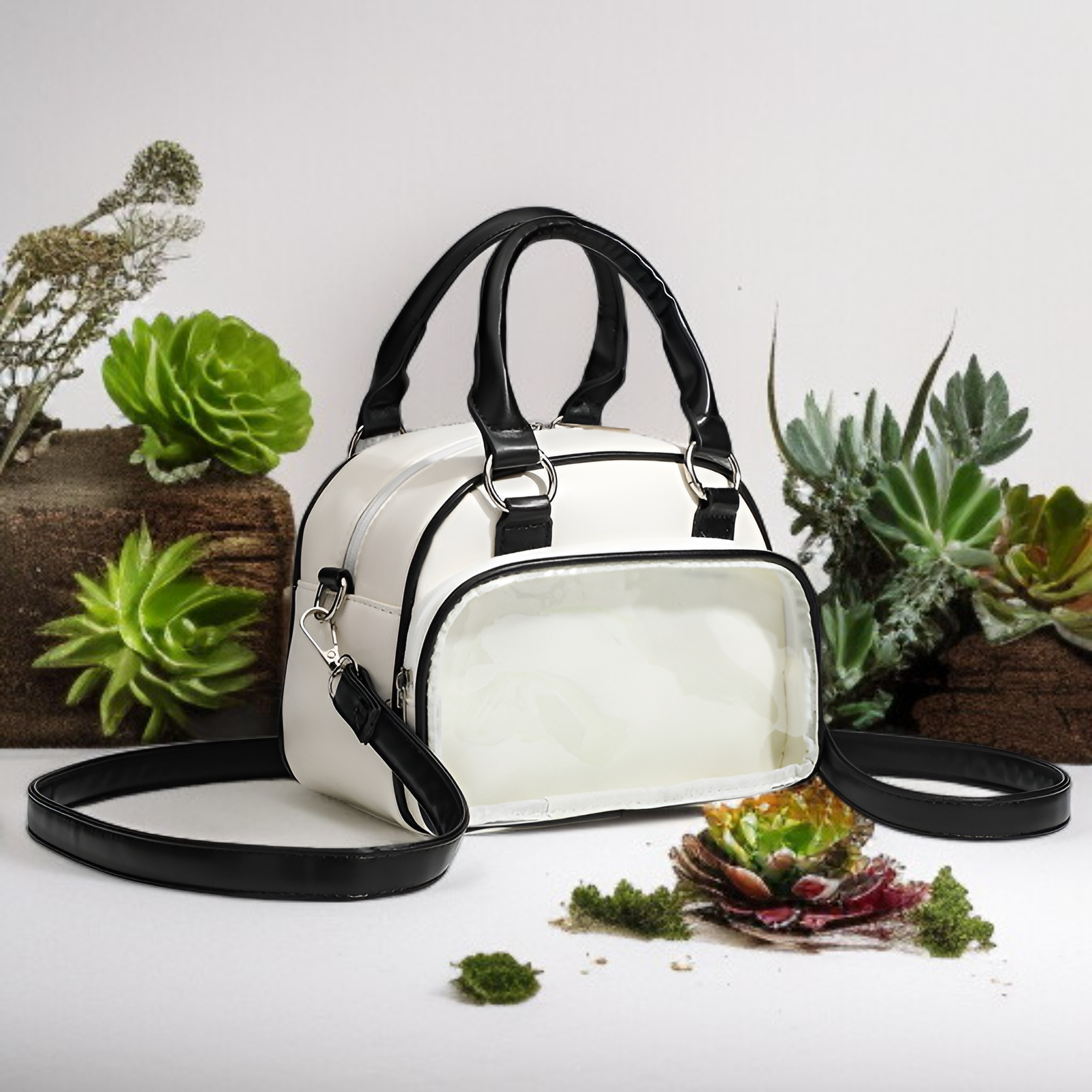 حقيبة يد بتصميم كتاب هزلي لحياة الأم اليومية