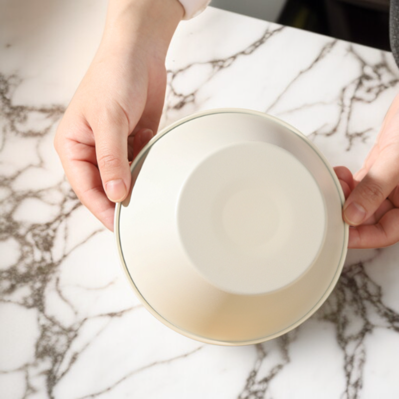 실용적인 손잡이가 있는 스테인리스 바구니