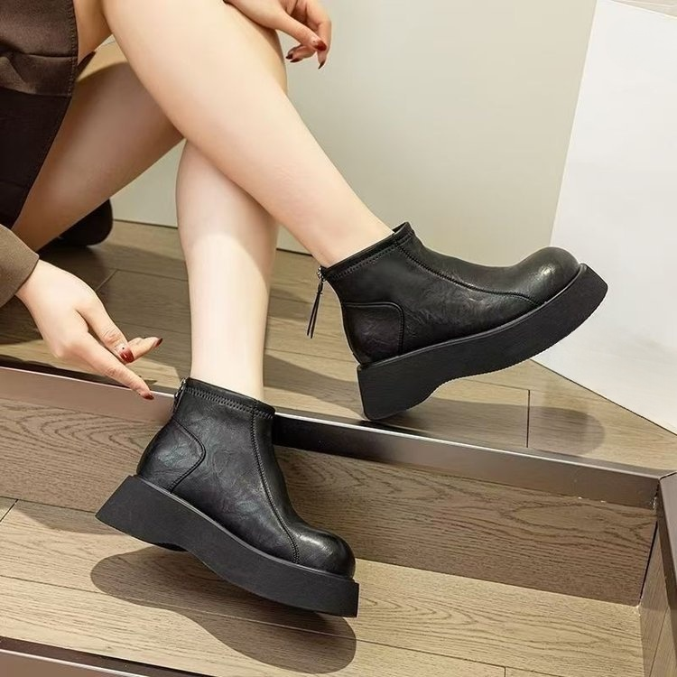 加絨厚底真皮短靴