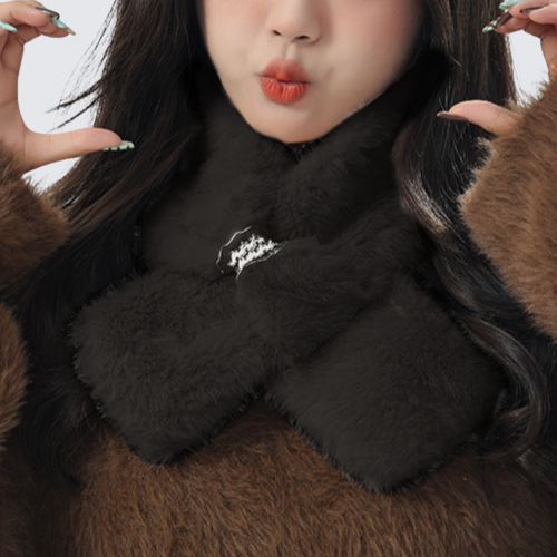 秋冬季柔軟可愛減齡毛絨圍脖