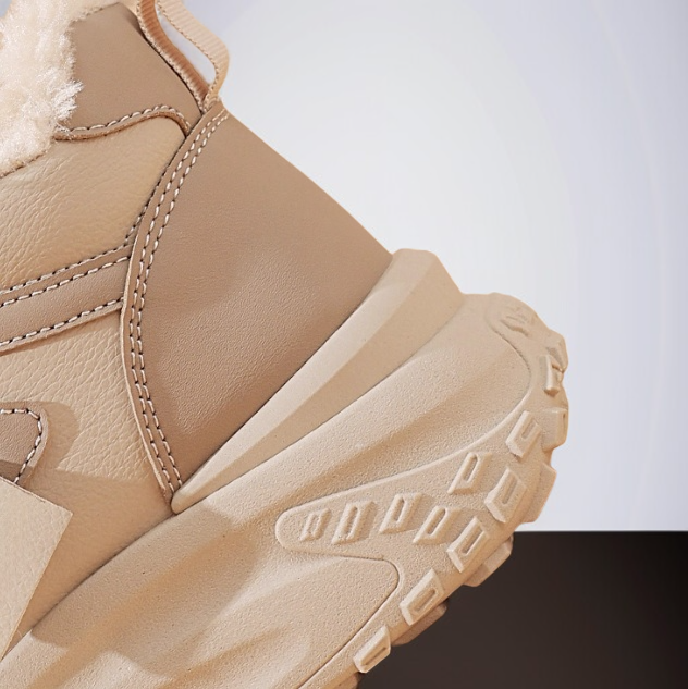 겨울철 착용하기 좋은 남성 키높이 운동화