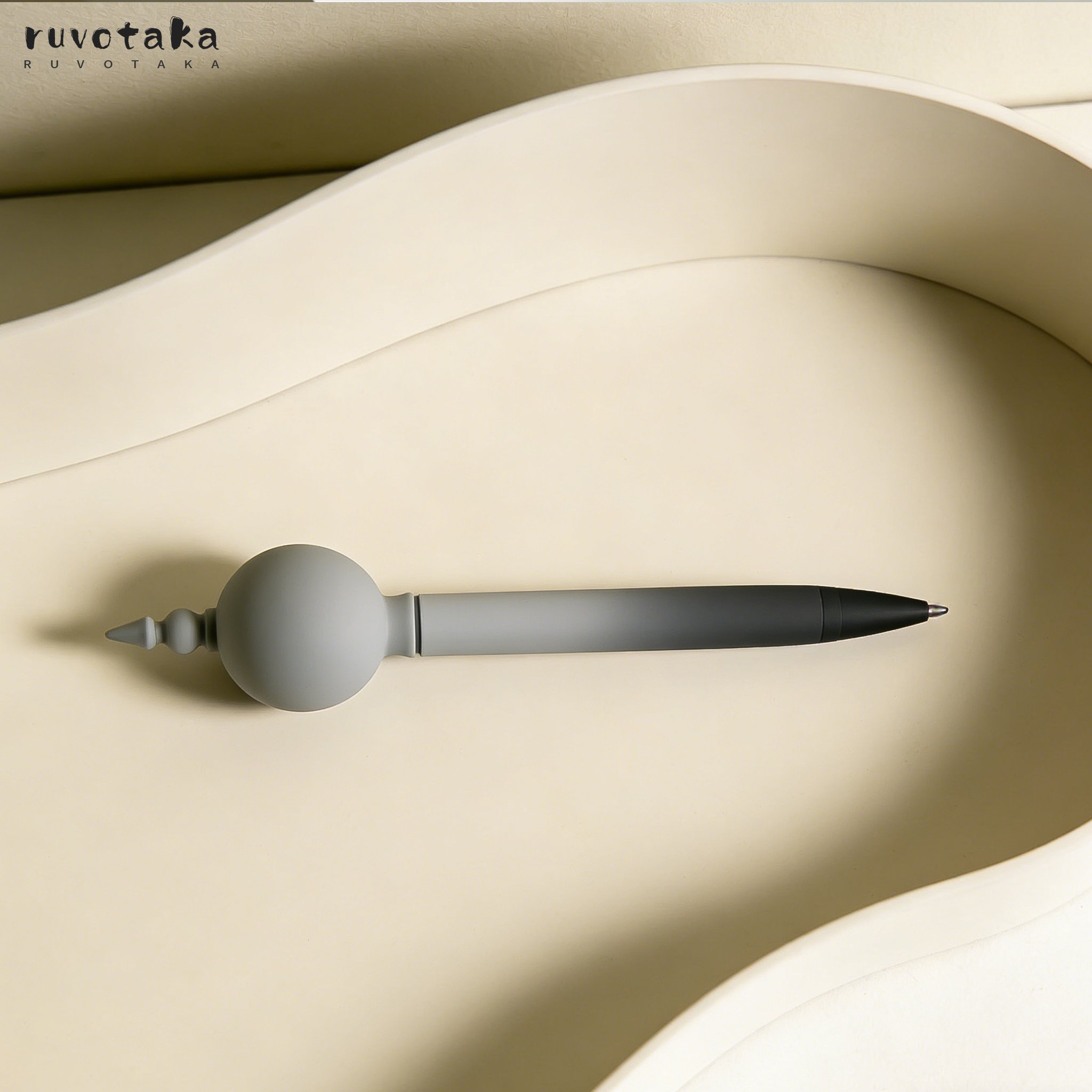 ปากกาลูกลื่นสำหรับเขียนคุณภาพสูง